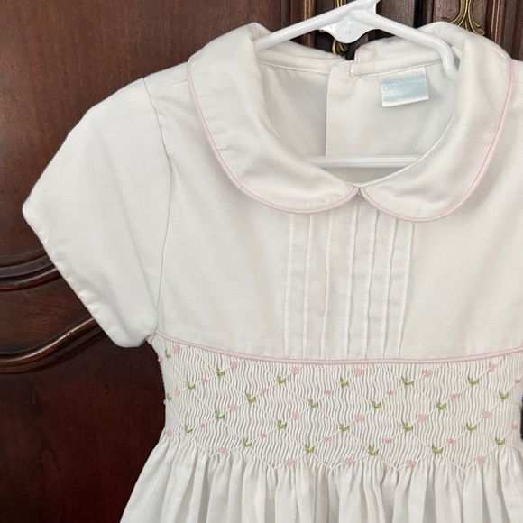 Girls EDGEHILL COLLECTION Classic White Smocked Embroidered Dress Size 5 VGUC - Picture 5 of 11